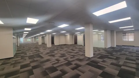 1013sqm Ofice To Let in Illovo  (6)